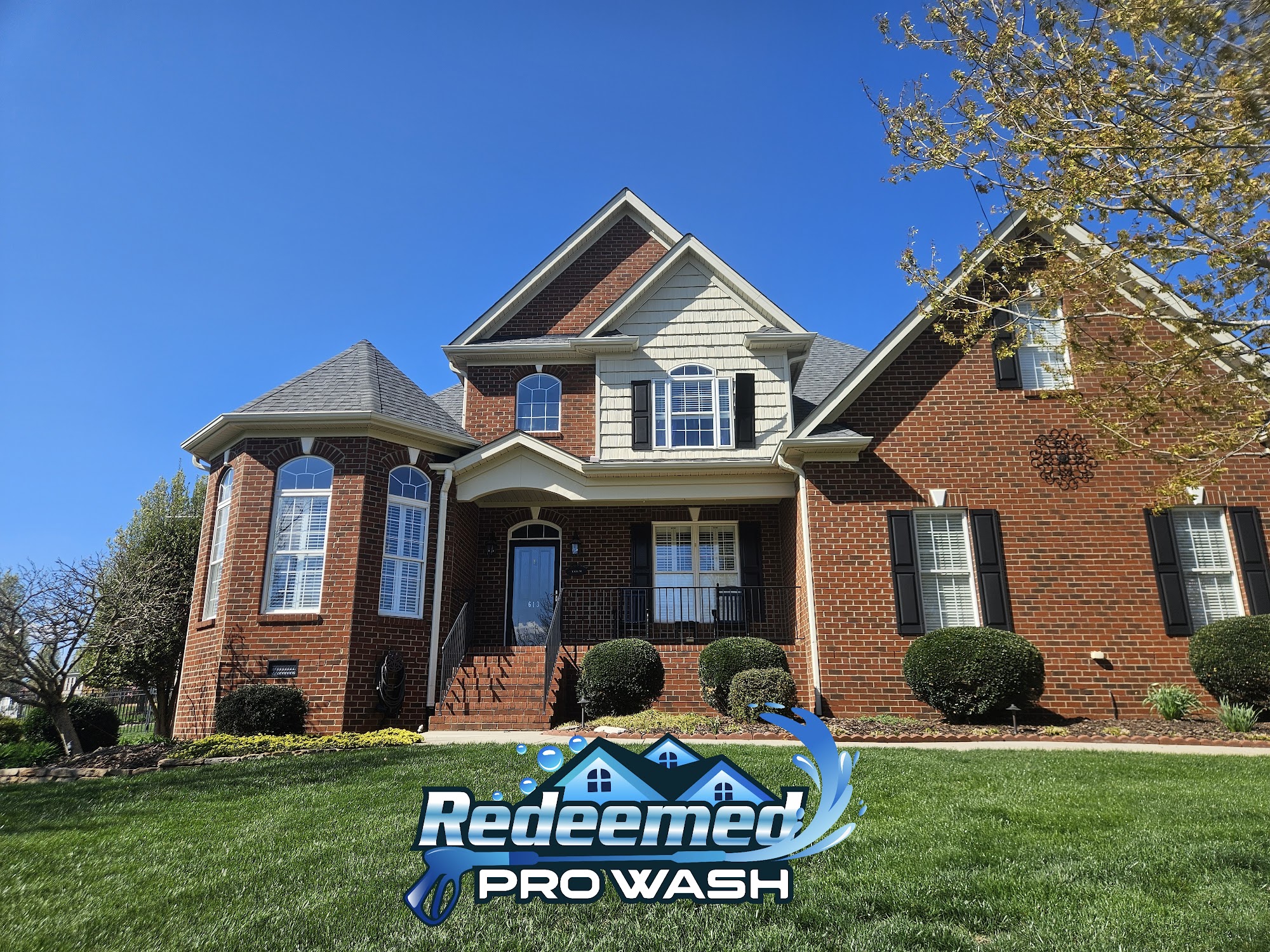 Clean North Carolina home after exterior cleaning by Redeemed Pro Wash